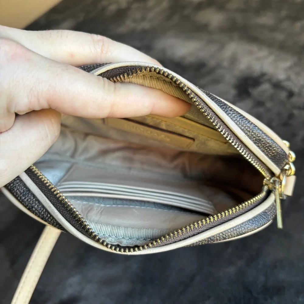 Michael Kors Monogram‎ Camera Crossbody Bag Gold Chain Beige Trim